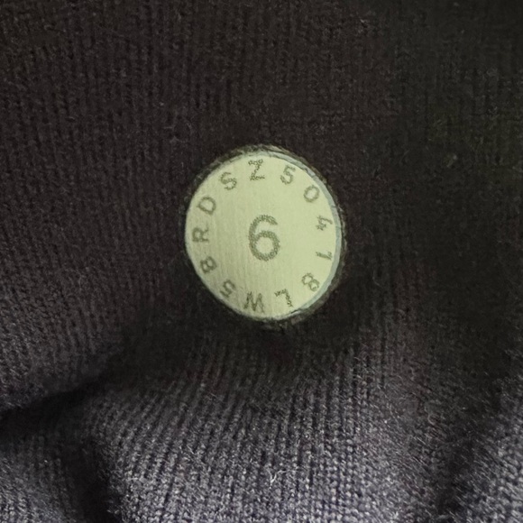 Lululemon Women’s Toasty Tech Tight Legging 28” Cyber Purp. Size 6. Gently Used. - Picture 7 of 9